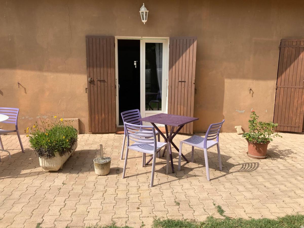 Auberge Les Olivades Mallemort Exterior photo
